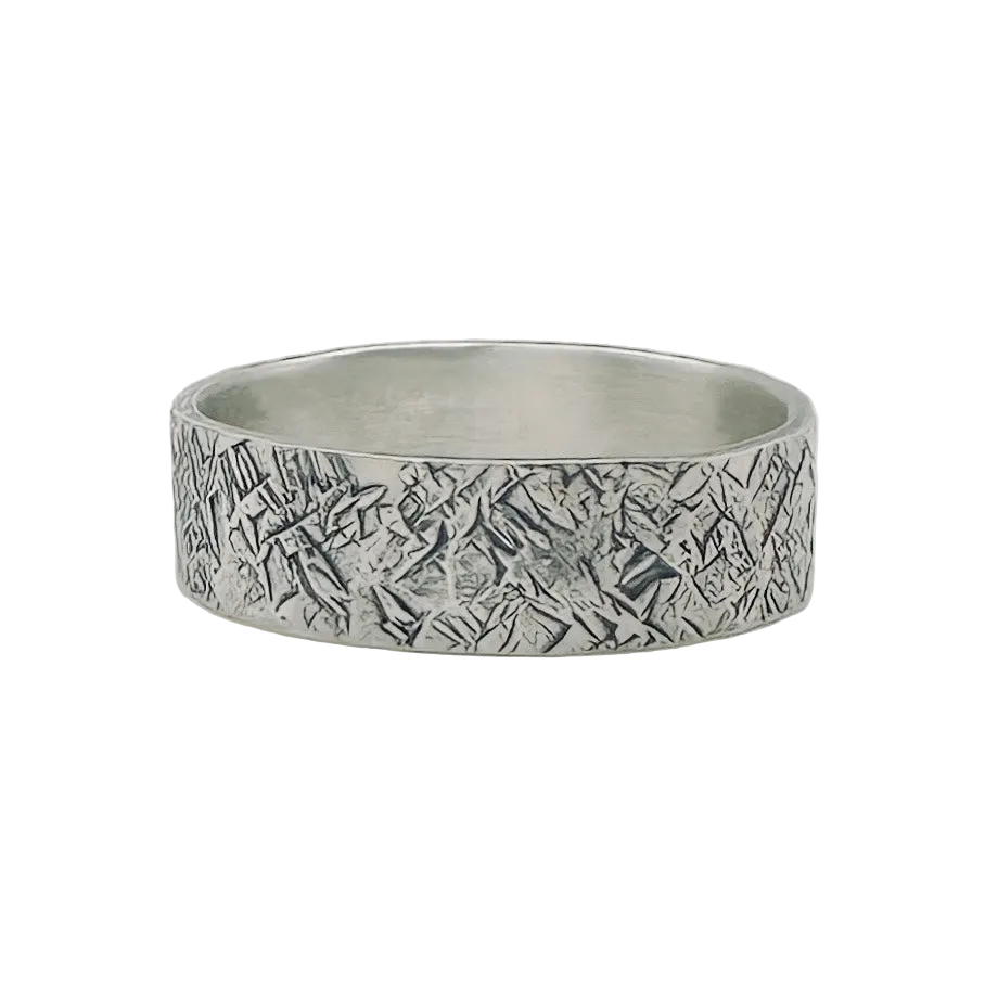 Sterling sliver unique wedding band for man or woman with a hatch lined pattern made by Bottlebee in Nottingham with sustainable 925 solid silver
